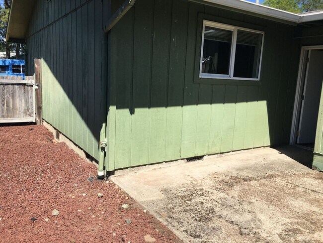 Building Photo - frna02