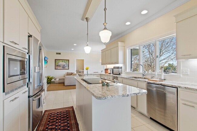 Building Photo - 3438 Woodrail Terrace