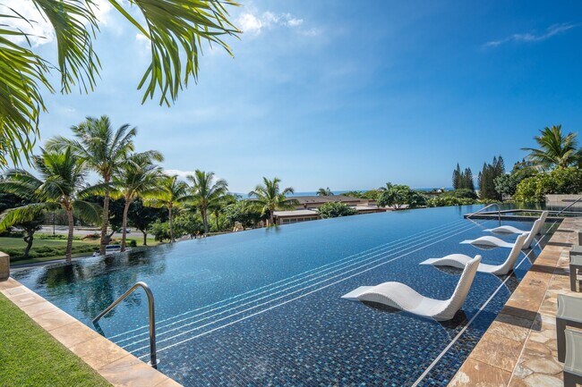 Building Photo - Beautiful Fully Furnished, 3 Bed/3 Bath Makali'i at Wailea Townhome with Infinity Pool
