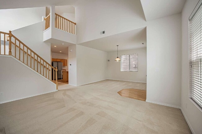 Building Photo - GATED COMMUNITY OF VERONA in LAKELAND HILLS!