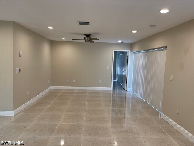 Building Photo - 255 Pine Valley Cir