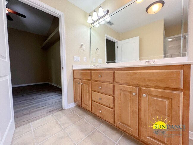 Building Photo - Beautiful 3 Bedroom Home in Hidden Bay Village