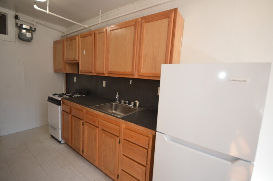 Primary Photo - 122 Washington St