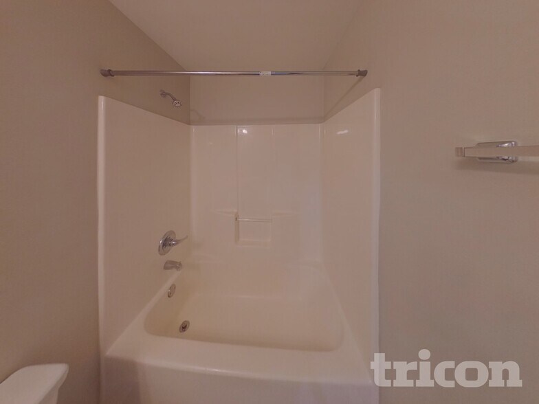 Building Photo - 30 Wyndham Ct