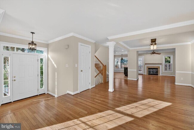 Building Photo - 8110 Meadow Springs Ct