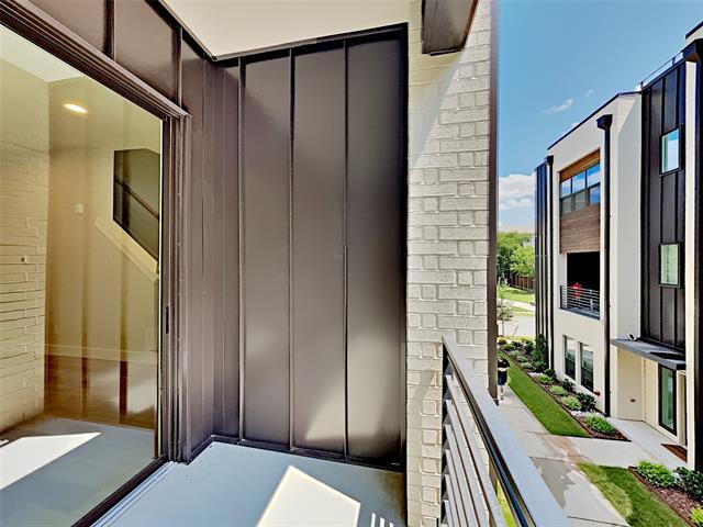 Building Photo - 2741 Merrimac St