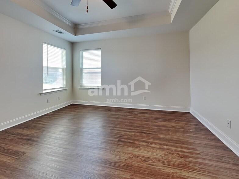 Building Photo - 25 Crabapple Cir