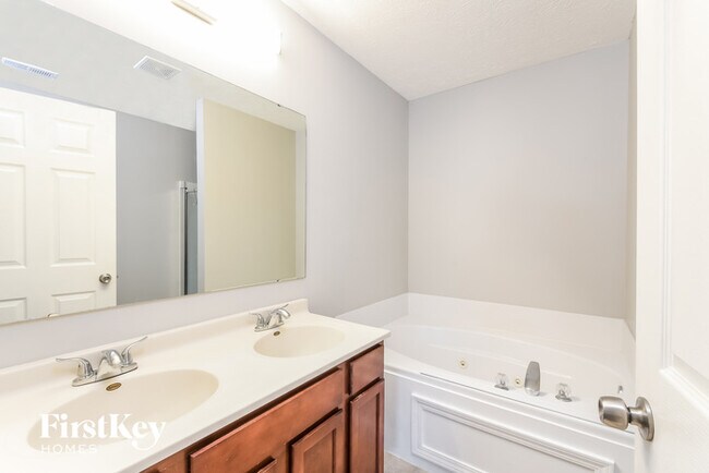 Building Photo - 7068 N Stubbington Ln