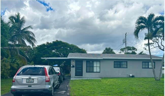 Primary Photo - 2411 SW 5th Pl