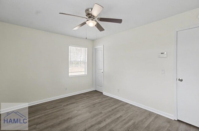 Building Photo - 740 Fleming Rd