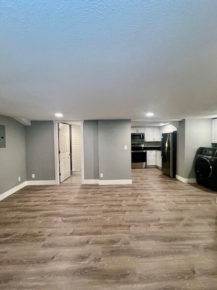 Primary Photo - 1427 9th Ave