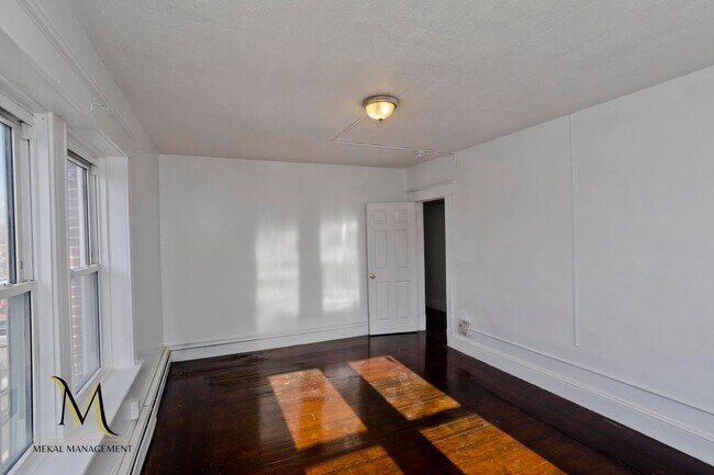 Building Photo - 528-532 Union Street