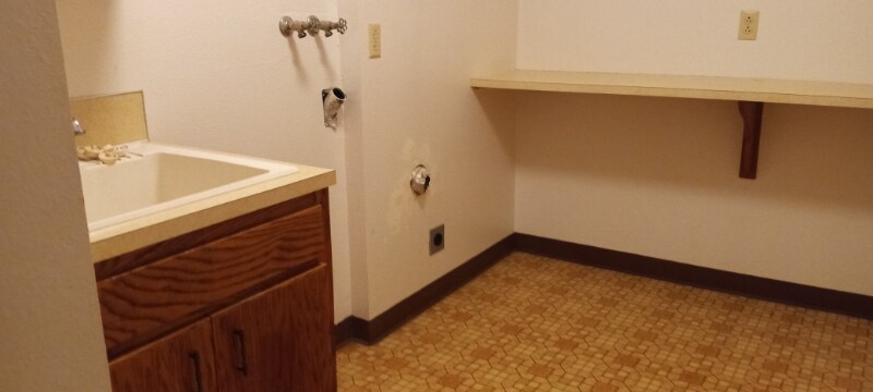 Building Photo - 4303 Imperial Dr