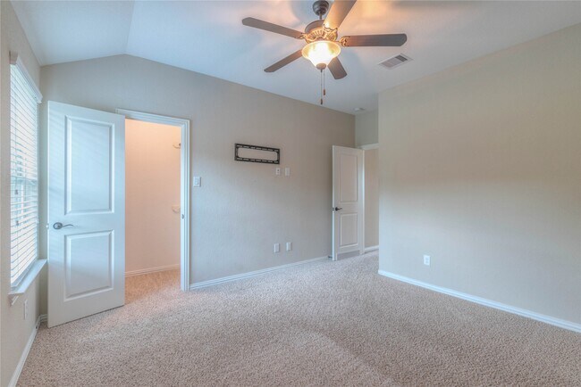 Building Photo - 2259 Golden Laurel Dr