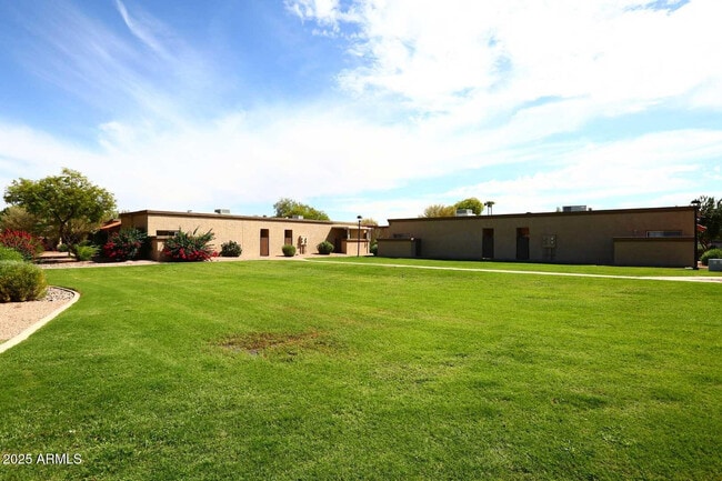 Building Photo - 93 N Cooper Rd