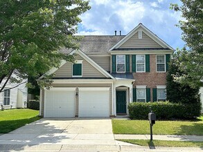 Building Photo - Well maintained 4 bedroom home with a golf course view!