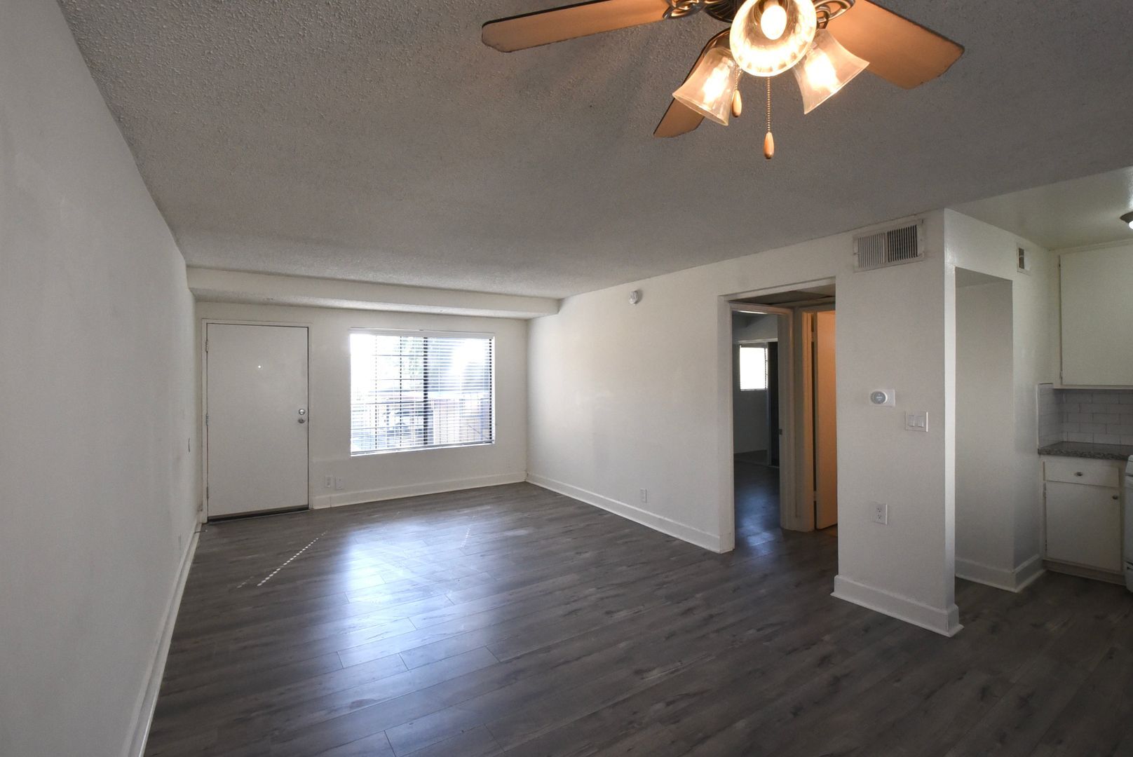 Building Photo - 5921 Whitsett Ave