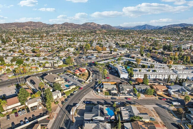 Building Photo - 1319 Lexington Ave