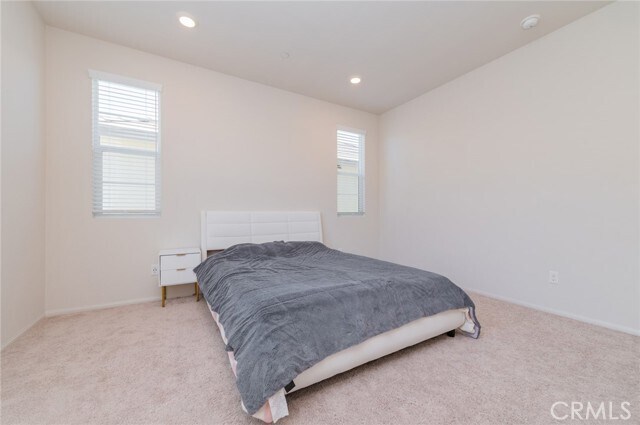 Building Photo - 40277 Birchfield Dr