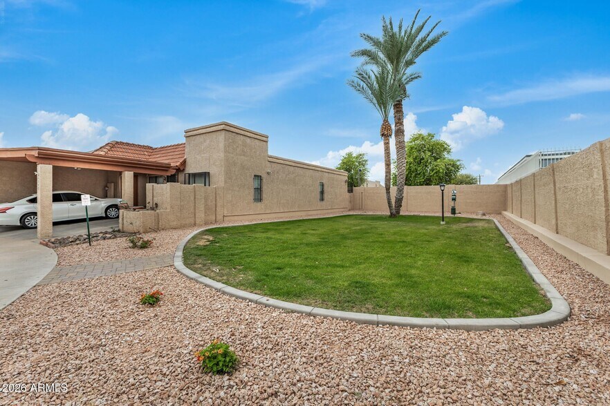 Building Photo - 5209 N 18th Dr