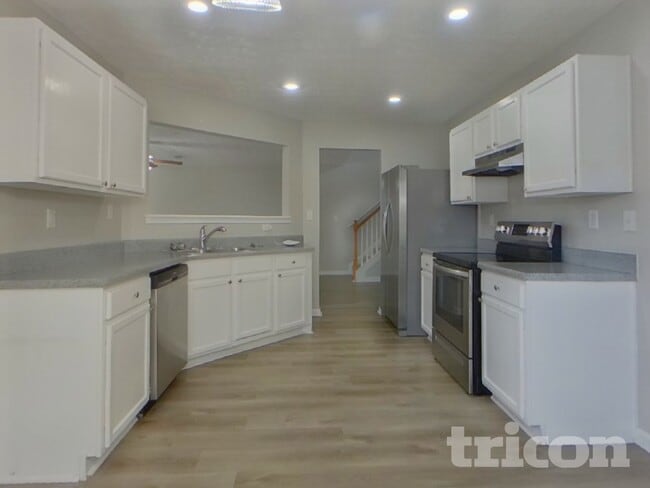 Building Photo - 988 Winding Down Way