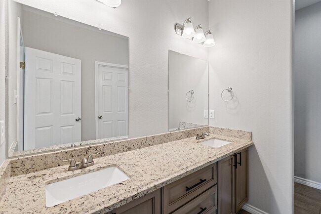 Building Photo - 306 Javier Dr