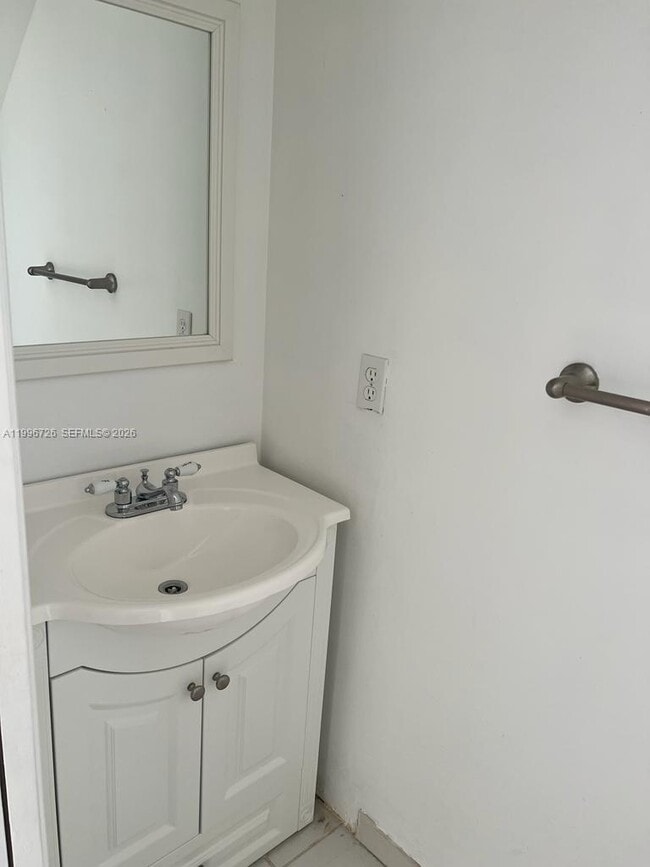 Building Photo - 365 NW 85th Ct