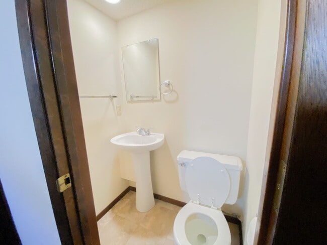 Building Photo - Italian Estates Property Management