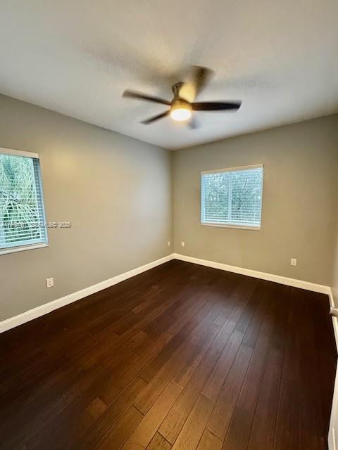 Building Photo - 2706 NE 30th Pl