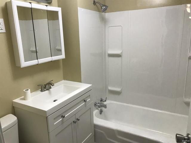 Building Photo - 413 Augusta St