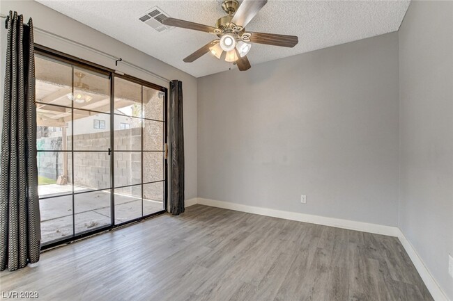 Building Photo - 3928 N Cobble Creek Ct
