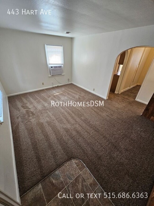 Building Photo - 443 Hart Ave