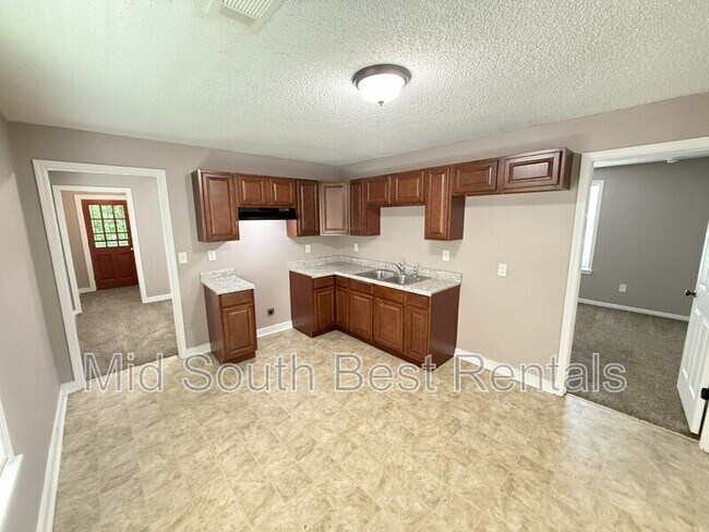 Building Photo - 1575 Rayburn St