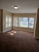 Building Photo - 7220 S Ridgeland Ave