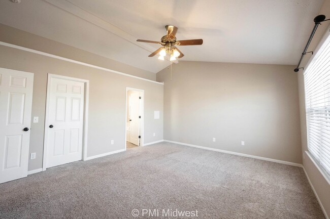 Building Photo - "Spacious 4-Bedroom Gem with Finished Base...