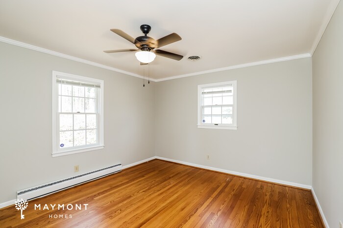 Building Photo - 3413 Langdale Dr
