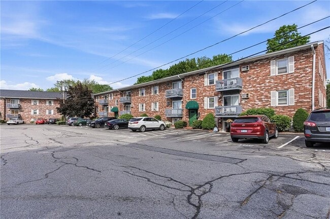 Building Photo - 200 Manville Hill Rd