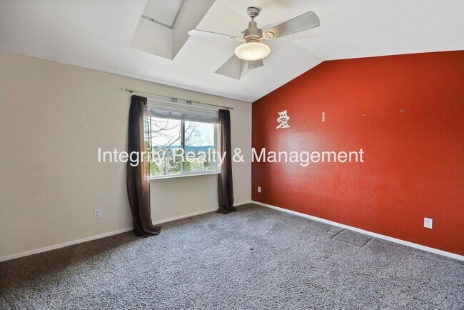 Building Photo - 4812 N Silverlace Dr