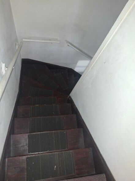 Front stairwell - 422 Prospect Ave