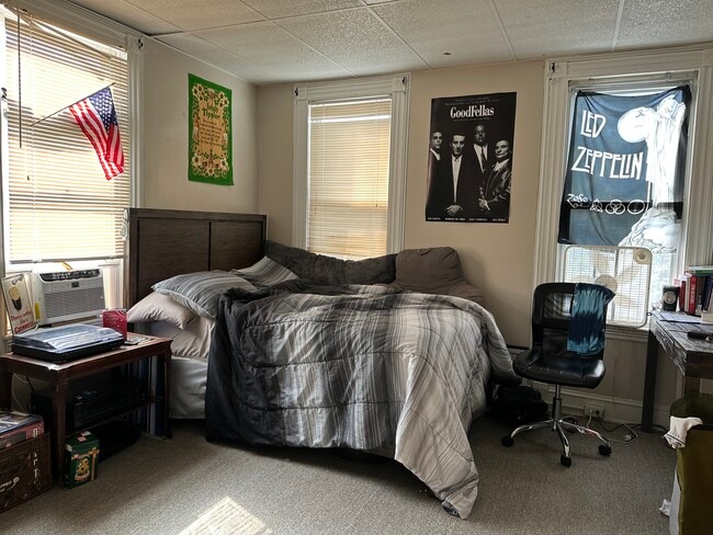 Building Photo - 30 Seminary Ave