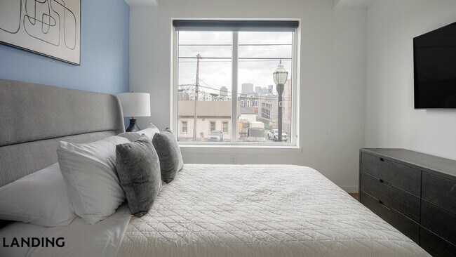 Building Photo - 1801 Patterson St