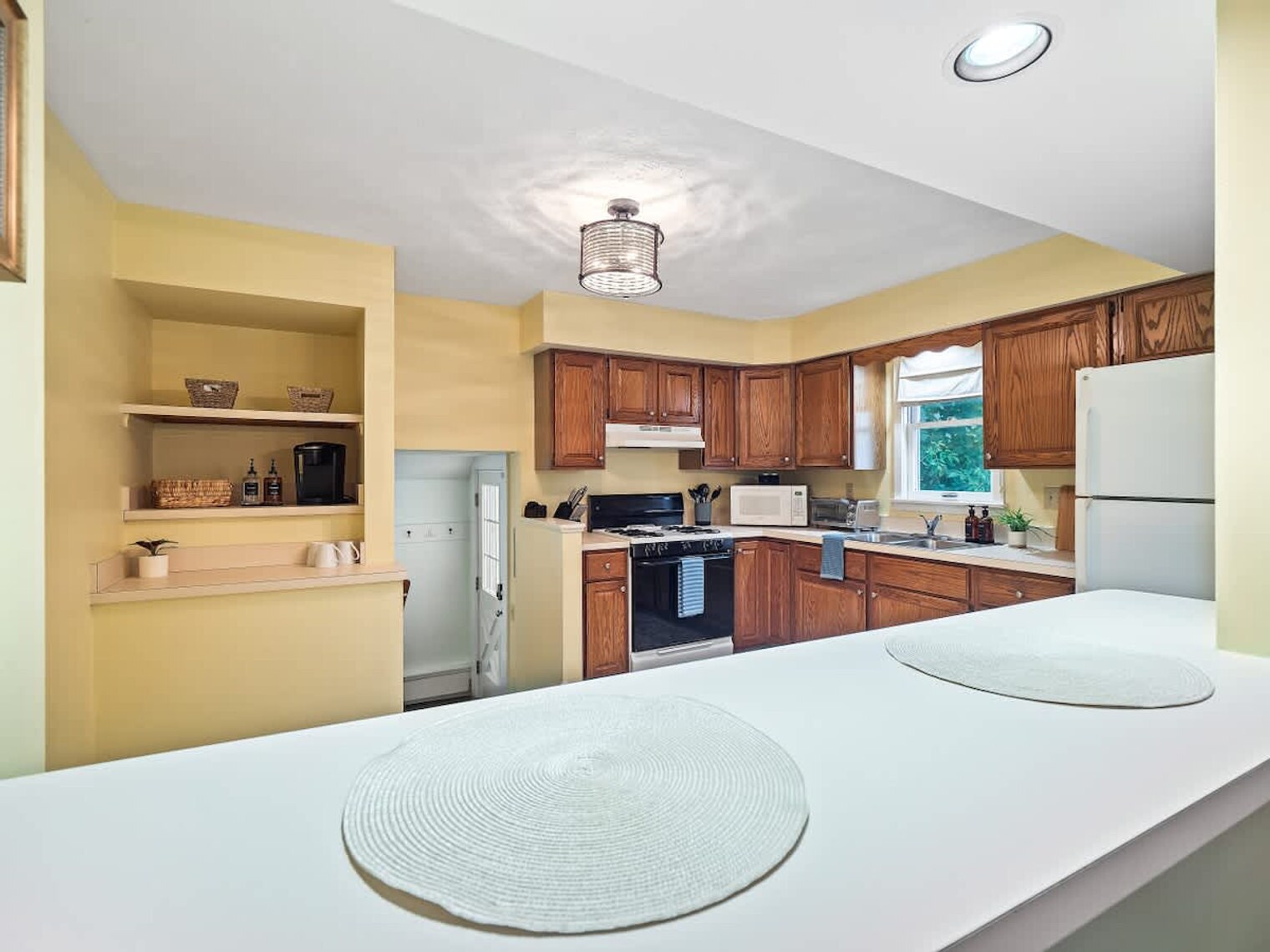 Building Photo - 681 Washington St