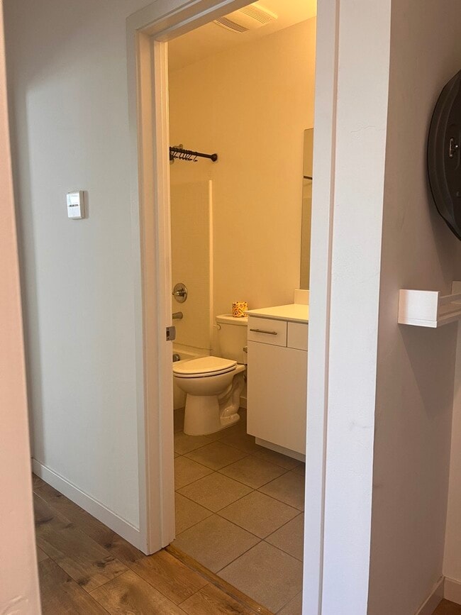 Building Photo - 475 Tailoff Ln