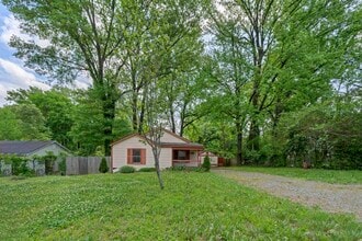 Building Photo - 3066 Redbud Rd