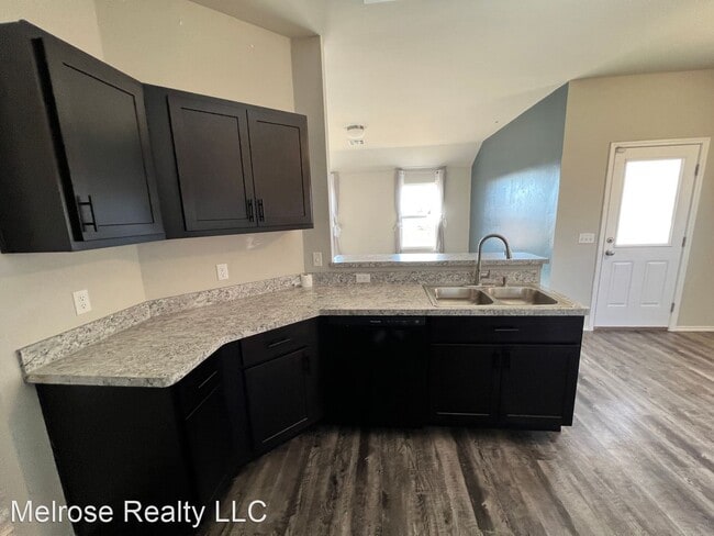 Building Photo - 3 br, 2 bath House - 9424 NW 122nd Terrace