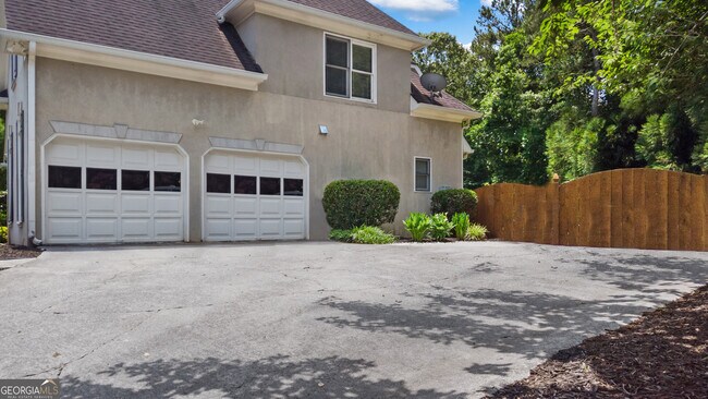 Building Photo - 6209 Benbrooke Dr NW