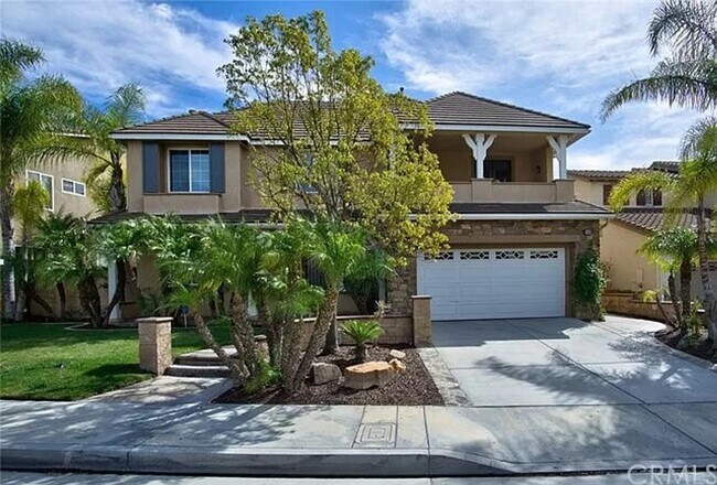 Primary Photo - 4 BEDROOM, 3 BATH WITH BONUS ROOM (SERRANO...