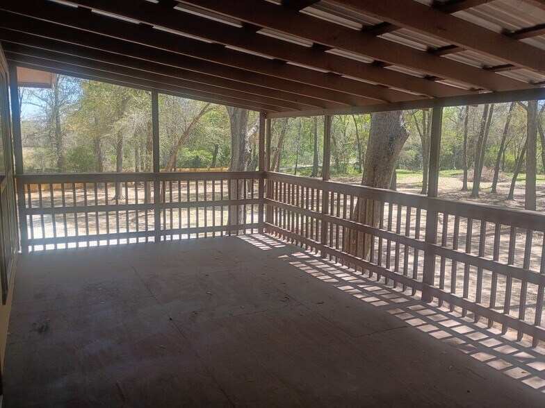 Building Photo - 738 Old Pin Oak Rd