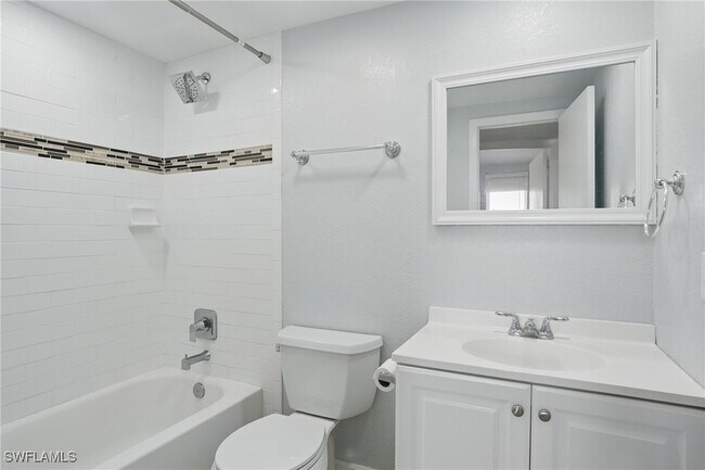 Building Photo - 170 Turtle Lake Ct