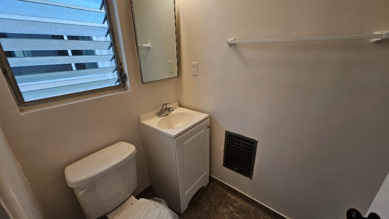 Building Photo - 8315 Clinton Ave